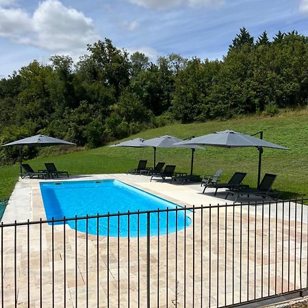 Chateau Des Loups - Les Cedres Bleus Echire Exterior photo